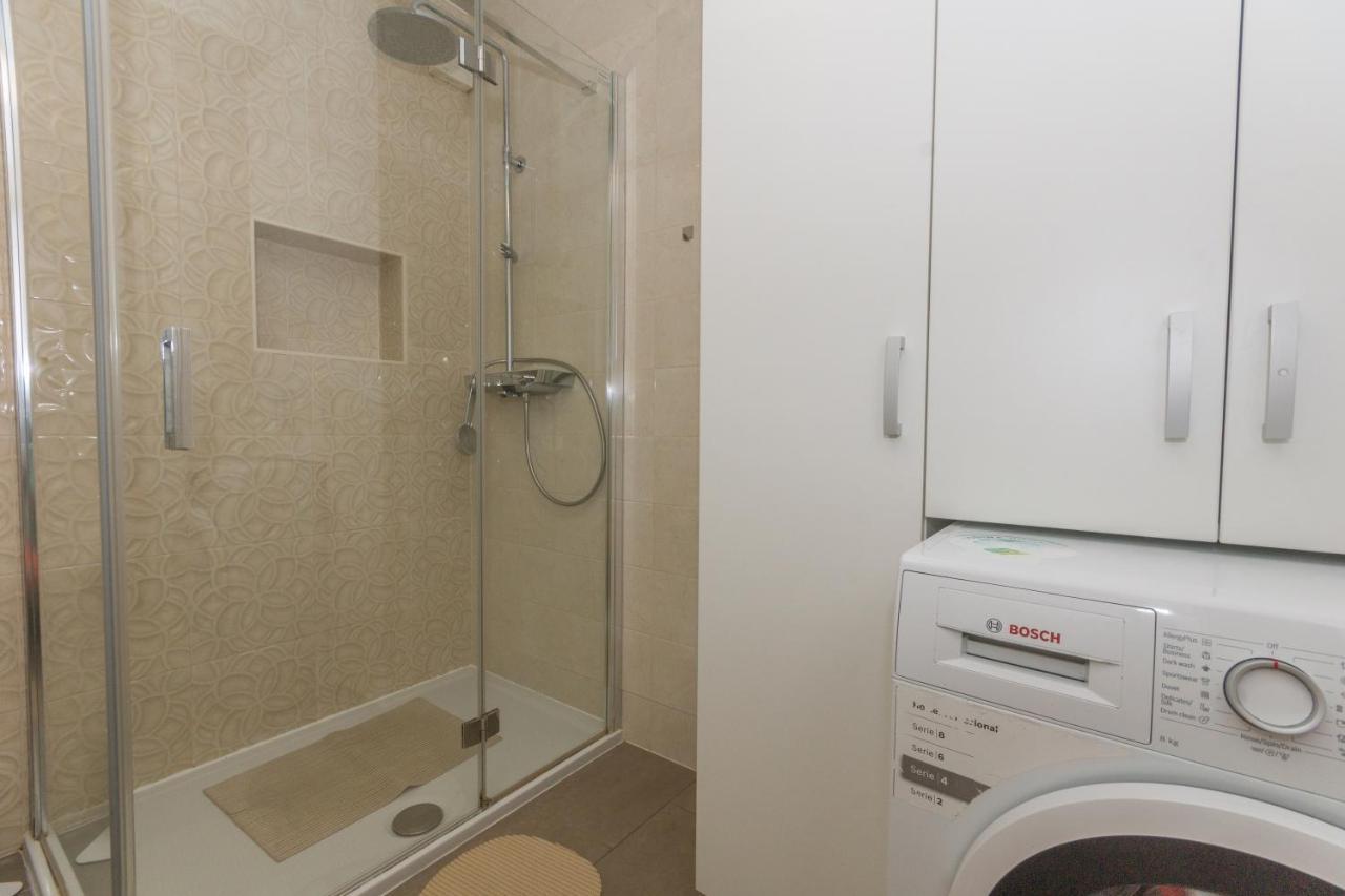 Adria Krk Apartment クルク エクステリア 写真