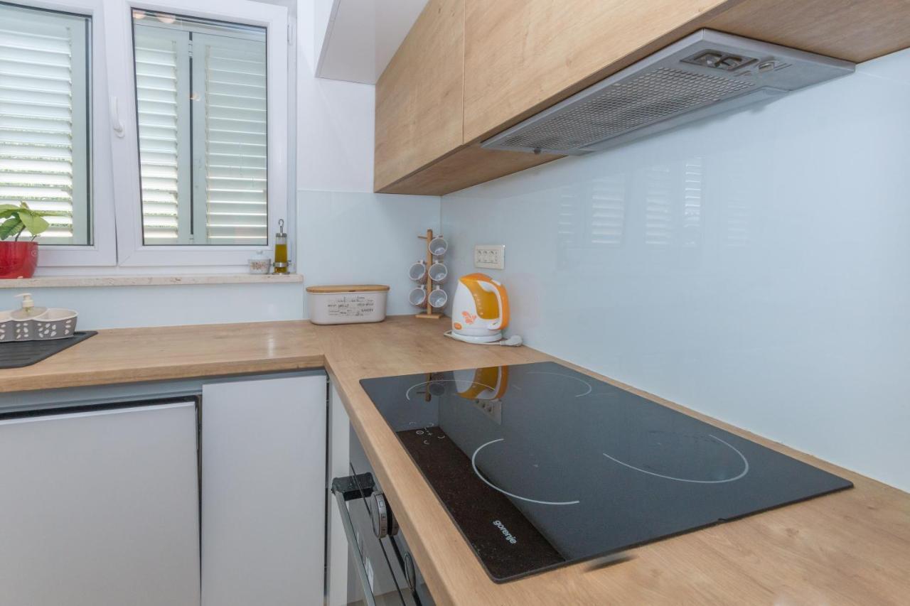 Adria Krk Apartment クルク エクステリア 写真