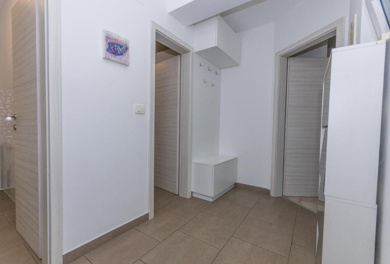 Adria Krk Apartment クルク エクステリア 写真