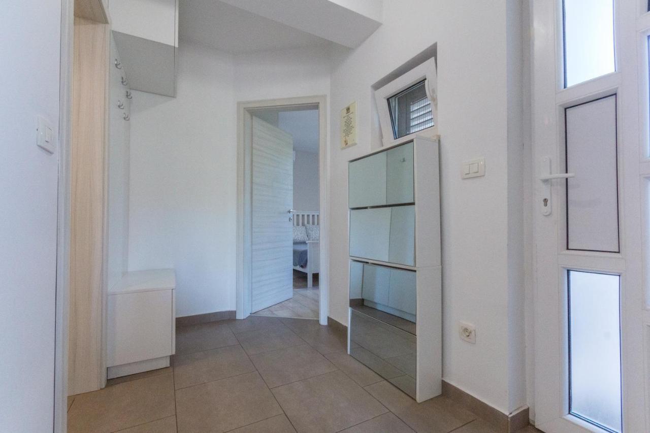 Adria Krk Apartment クルク エクステリア 写真
