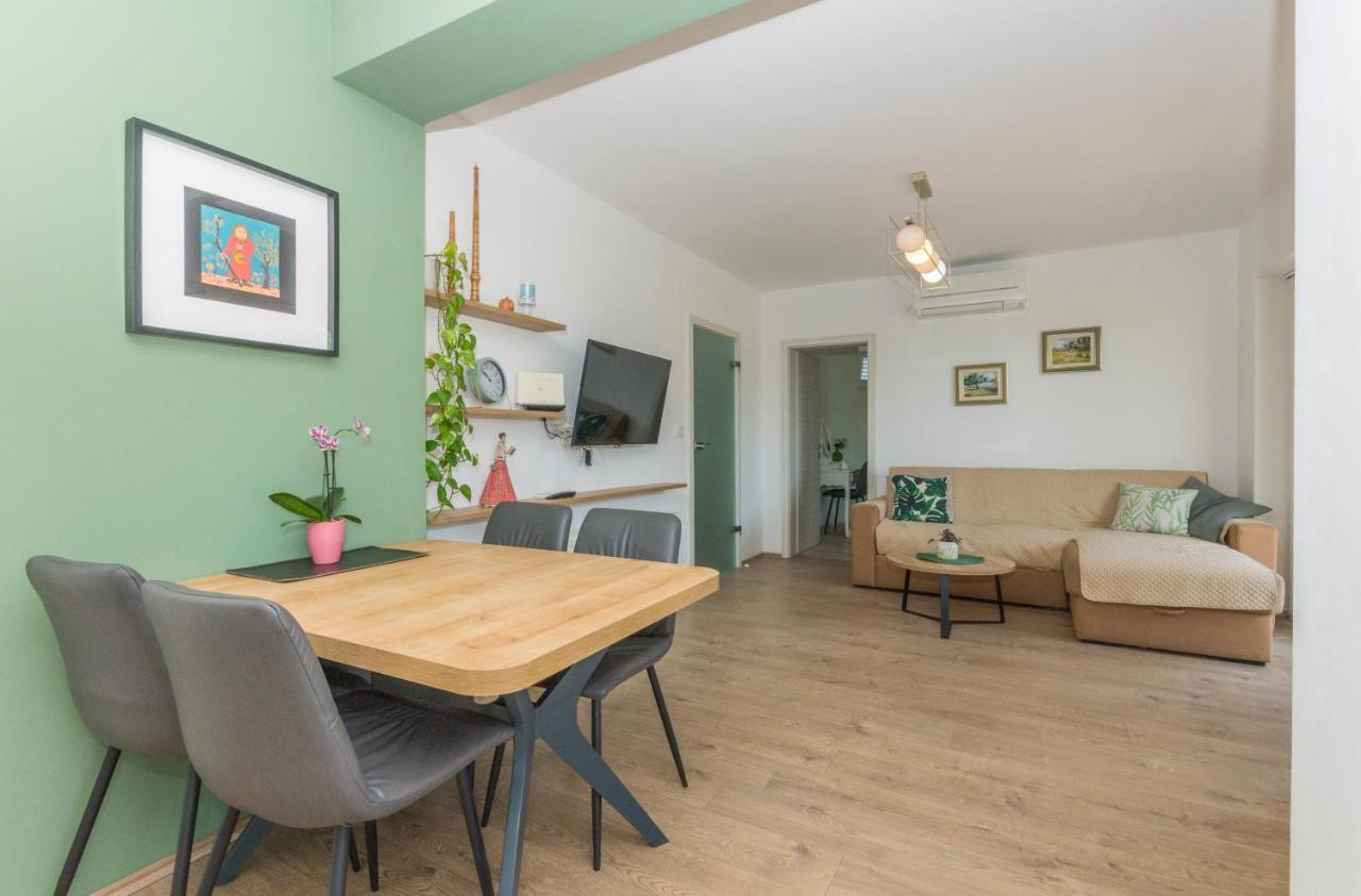 Adria Krk Apartment クルク エクステリア 写真