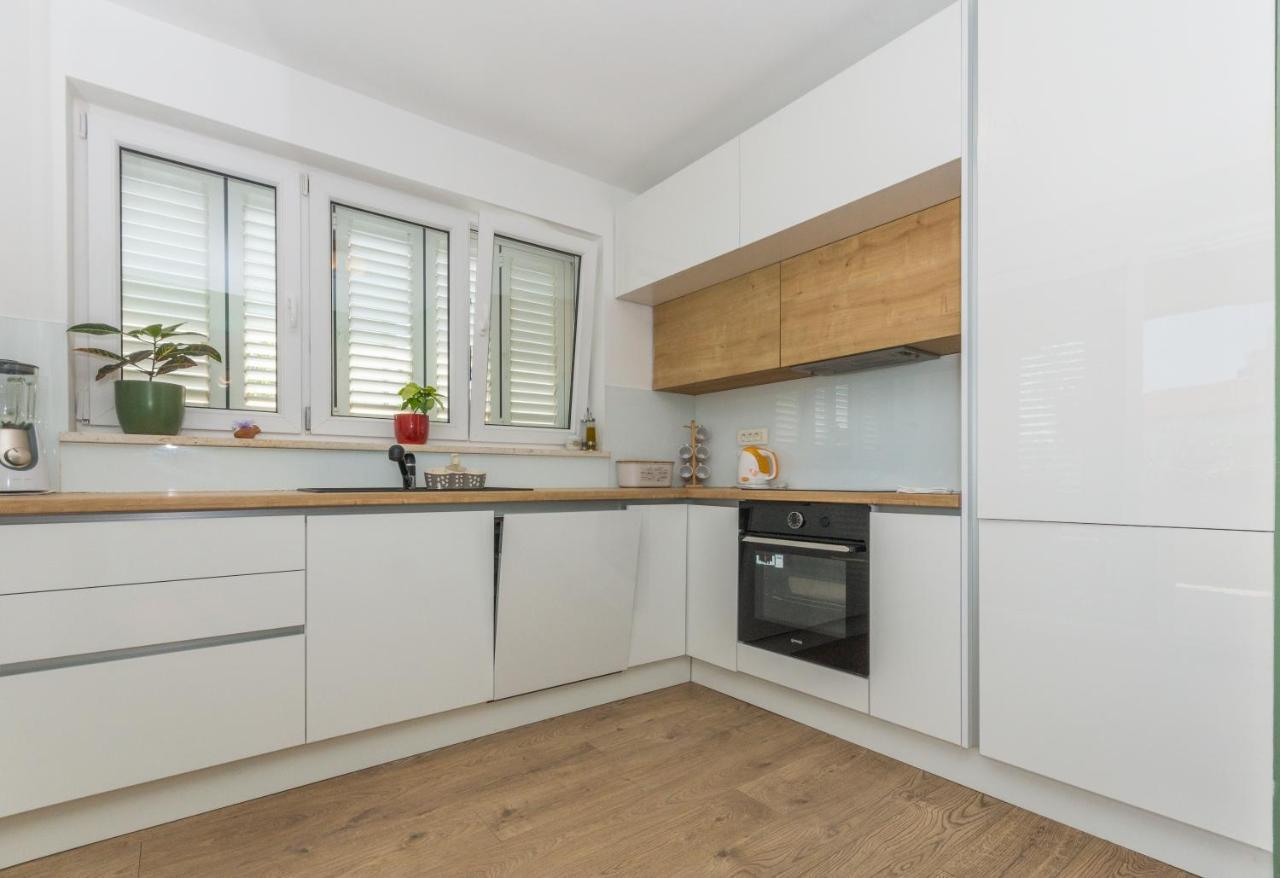 Adria Krk Apartment クルク エクステリア 写真