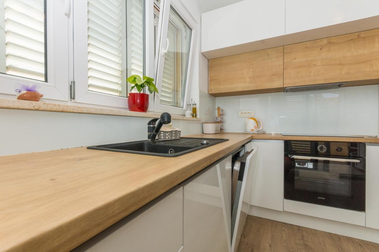 Adria Krk Apartment クルク エクステリア 写真