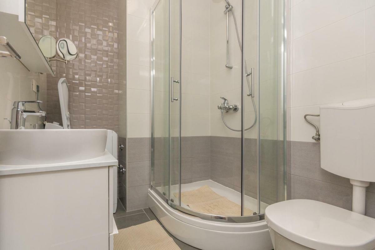 Adria Krk Apartment クルク エクステリア 写真